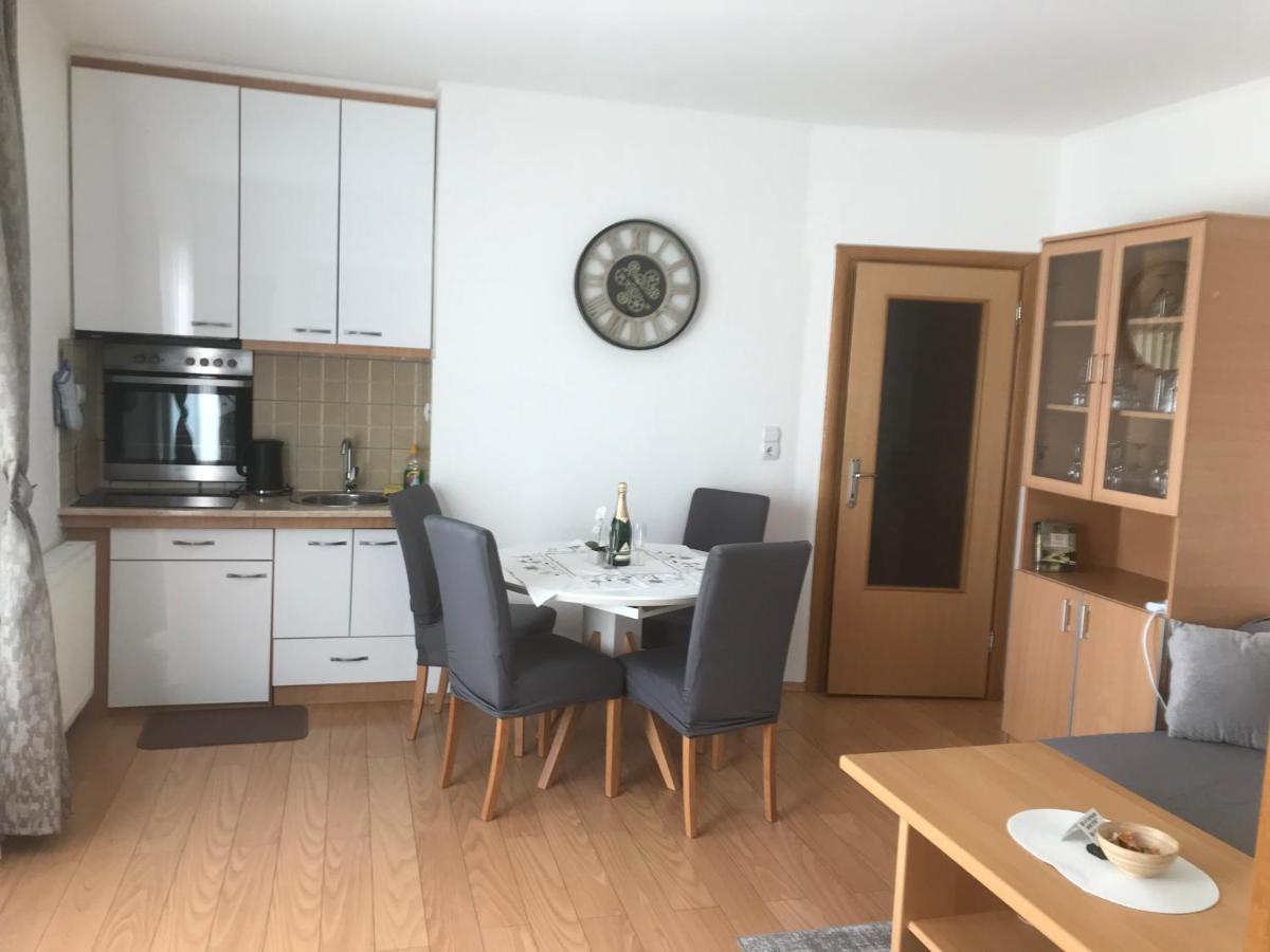 دوبوي Apartmani Kuzmanovic Stan Na Dan المظهر الخارجي الصورة